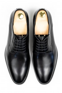 Pantofi barbati eleganti negri Derby