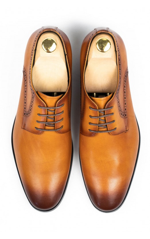 Pantofi barbati piele cu perforatii cognac Derby